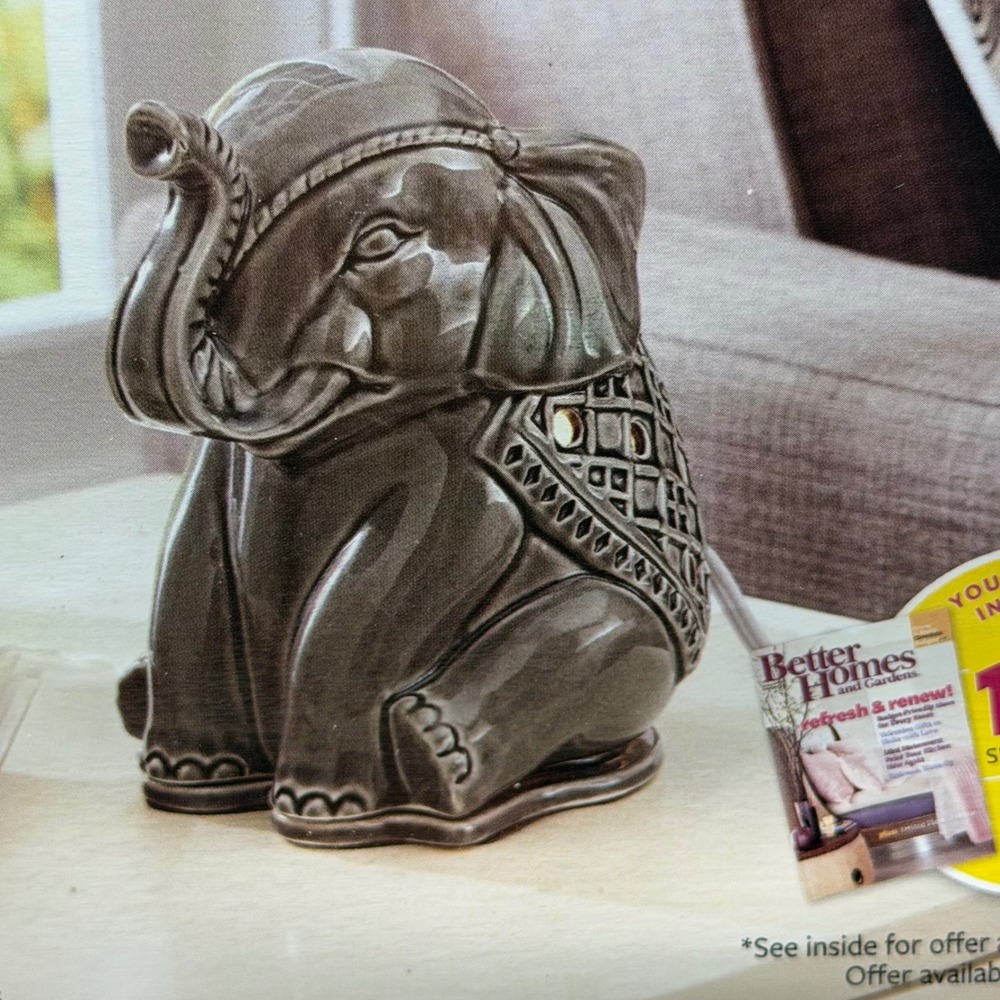 Better Homes and Gardens Elephant Wax Warmer Scentsy Inverted Bottom Wax Tray